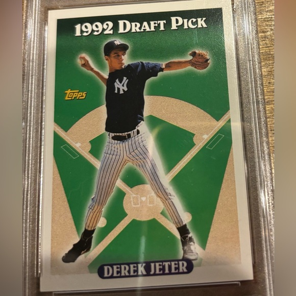 Tops Derek Jeter 1993 Graded Card - Picture 5 of 6